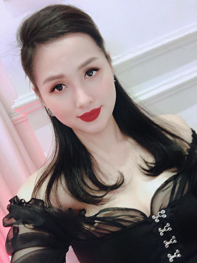 Sự thay đổi của các hotgirl sau khi lấy chồng đại gia: Từ cô nàng kẹo ngọt đến phu nhân sang chảnh - Ảnh 12.