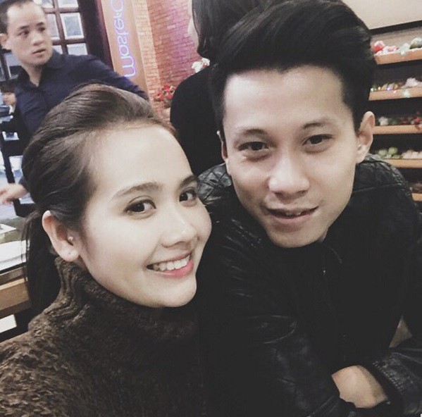 Sự thay đổi của các hotgirl sau khi lấy chồng đại gia: Từ cô nàng kẹo ngọt đến phu nhân sang chảnh - Ảnh 33. Sự thay đổi của các hotgirl sau khi lấy chồng đại gia: Từ cô nàng kẹo ngọt đến phu nhân sang chảnh - Ảnh 33.