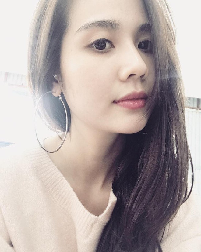 Sự thay đổi của các hotgirl sau khi lấy chồng đại gia: Từ cô nàng kẹo ngọt đến phu nhân sang chảnh - Ảnh 36. Sự thay đổi của các hotgirl sau khi lấy chồng đại gia: Từ cô nàng kẹo ngọt đến phu nhân sang chảnh - Ảnh 36.