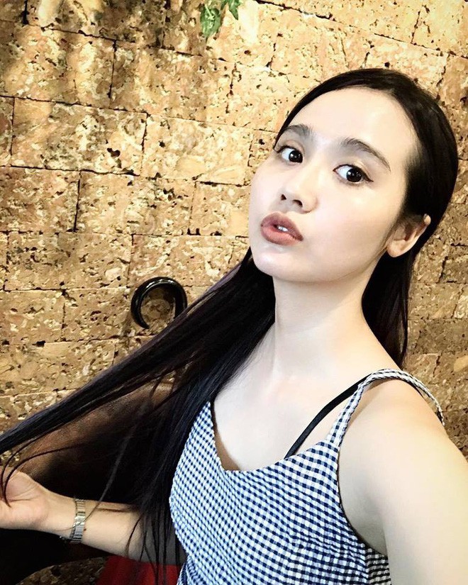 Sự thay đổi của các hotgirl sau khi lấy chồng đại gia: Từ cô nàng kẹo ngọt đến phu nhân sang chảnh - Ảnh 37. Sự thay đổi của các hotgirl sau khi lấy chồng đại gia: Từ cô nàng kẹo ngọt đến phu nhân sang chảnh - Ảnh 37.