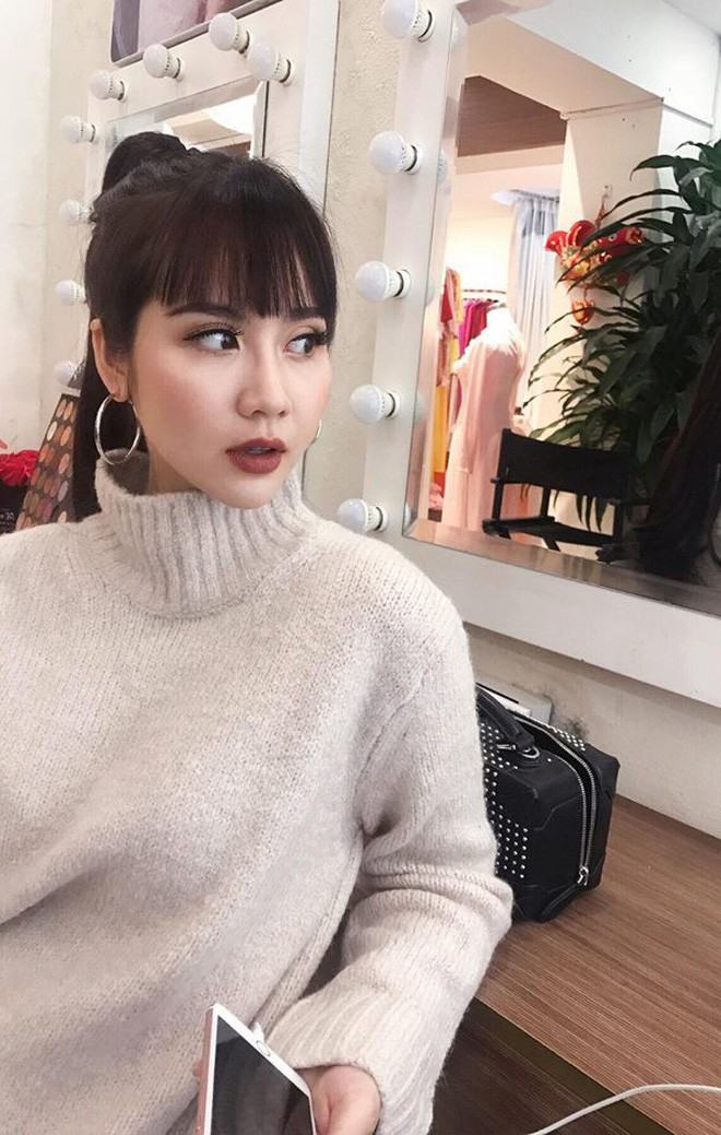 Sự thay đổi của các hotgirl sau khi lấy chồng đại gia: Từ cô nàng kẹo ngọt đến phu nhân sang chảnh - Ảnh 41. Sự thay đổi của các hotgirl sau khi lấy chồng đại gia: Từ cô nàng kẹo ngọt đến phu nhân sang chảnh - Ảnh 41.