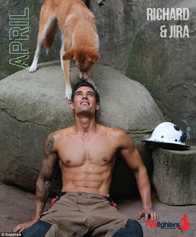 Mỗi năm một lần, những anh chàng 6 múi quyến rũ này sẽ khiến chị em gào thét nhưng mục đích họ làm lại cảm động vô cùng - Ảnh 6. Mỗi năm một lần, những anh chàng 6 múi quyến rũ này sẽ khiến chị em gào thét nhưng mục đích họ làm lại cảm động vô cùng - Ảnh 6.