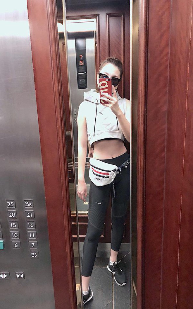 Sự thay đổi của các hotgirl sau khi lấy chồng đại gia: Từ cô nàng kẹo ngọt đến phu nhân sang chảnh - Ảnh 64. Sự thay đổi của các hotgirl sau khi lấy chồng đại gia: Từ cô nàng kẹo ngọt đến phu nhân sang chảnh - Ảnh 64.