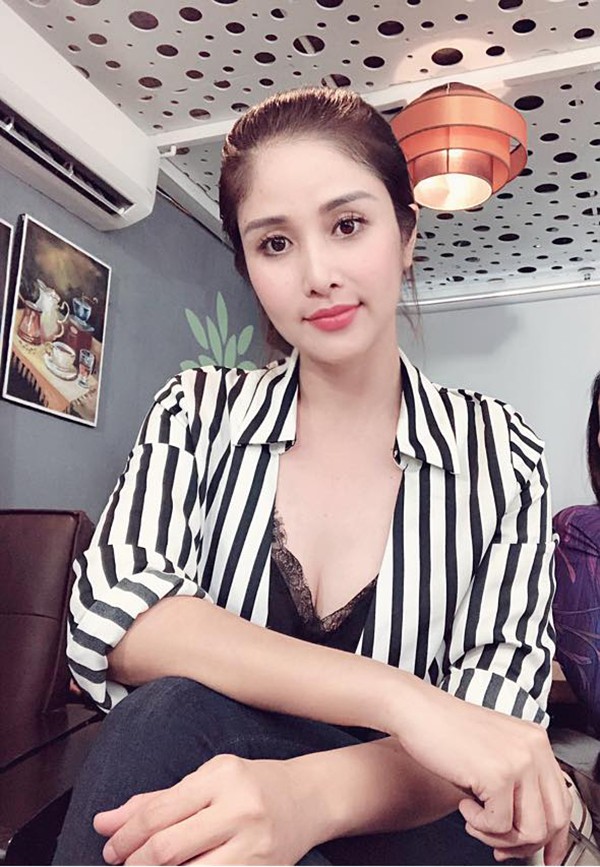 Vợ cũ Phan Thanh Bình khoe ảnh bikini nóng bỏng - Ảnh 5.