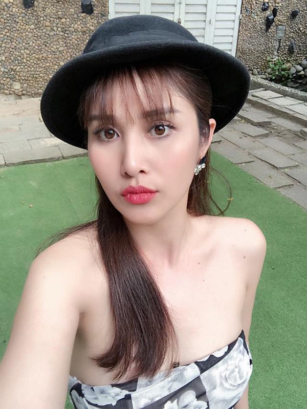 Vợ cũ Phan Thanh Bình khoe ảnh bikini nóng bỏng - Ảnh 10. Vợ cũ Phan Thanh Bình khoe ảnh bikini nóng bỏng - Ảnh 10.