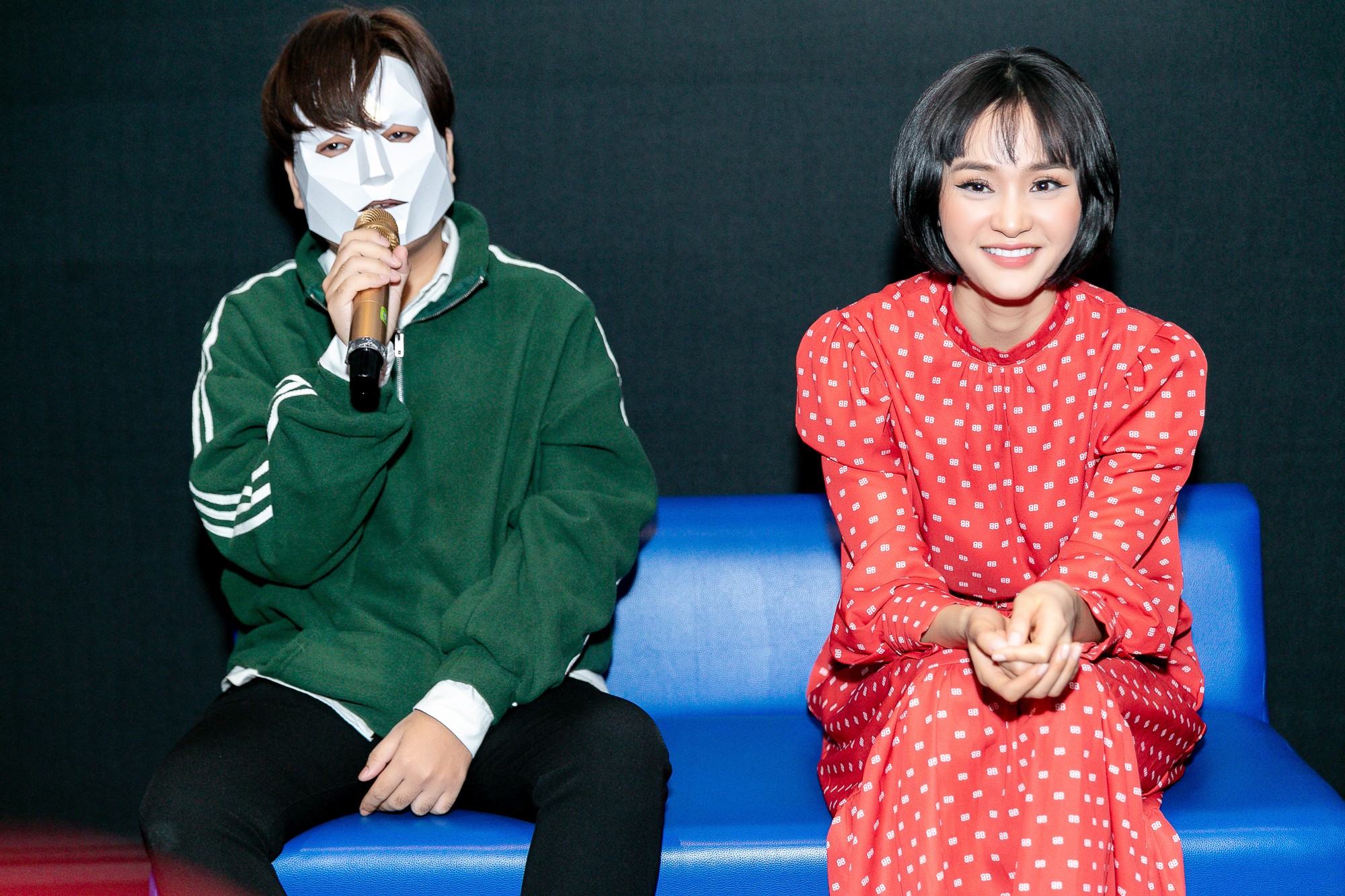 Hiền Hồ quấn qu&yacute;t b&ecirc;n nhạc sĩ đeo mặt nạ  - Ảnh 7.