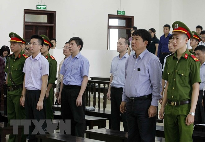 [Photo] Tòa án Hà Nội xét xử phúc thẩm bị cáo Đinh La Thăng - Ảnh 4.