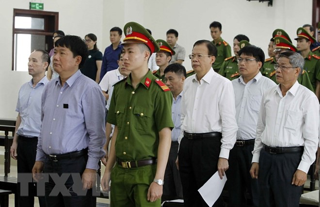 [Photo] Tòa án Hà Nội xét xử phúc thẩm bị cáo Đinh La Thăng - Ảnh 5.