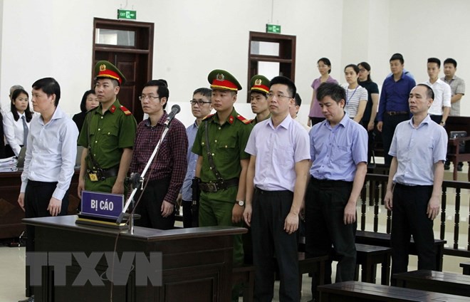 [Photo] Tòa án Hà Nội xét xử phúc thẩm bị cáo Đinh La Thăng - Ảnh 6.