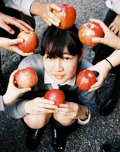 Bộ ảnh độc đáo lột tả cuộc sống nữ sinh trung học Nhật Bản những giờ phút bên ngoài giảng đường - Ảnh 13.