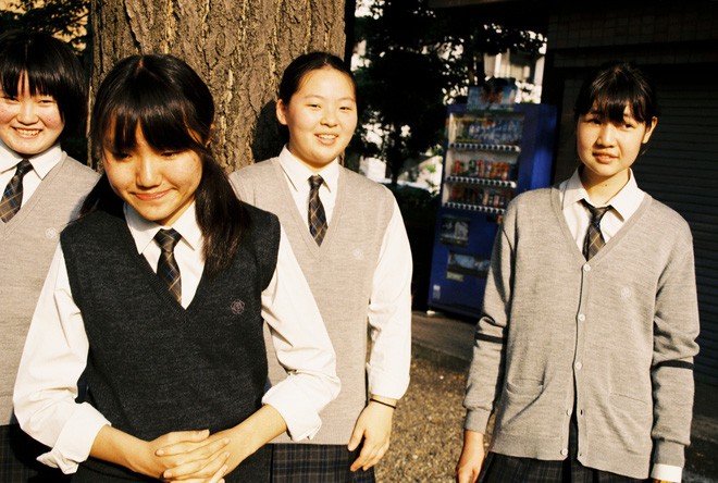 Bộ ảnh độc đáo lột tả cuộc sống nữ sinh trung học Nhật Bản những giờ phút bên ngoài giảng đường - Ảnh 5.