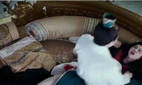 Phim của Phạm Băng Băng xúc phạm Tần Thủy Hoàng, có cảnh nóng phản cảm bị dừng chiếu - Ảnh 2.