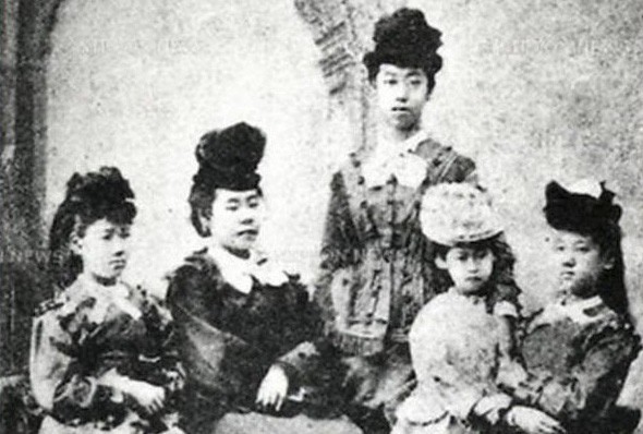 Cuộc đời người phụ nữ Nhật Bản đầu tiên có bằng đại học: Bị gia đình từ bỏ, cuối cùng còn chết trong cô đơn - Ảnh 6.