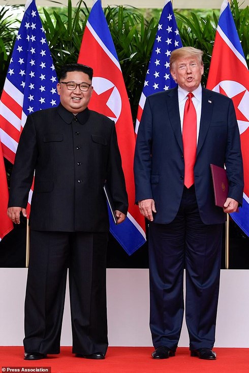 Tiết lộ bất ngờ về trang phục của ông Kim Jong-un tại Thượng đỉnh Mỹ-Triều - Ảnh 1.