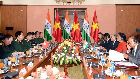 Bộ trưởng Bộ Quốc phòng Ấn Độ thăm chính thức Việt Nam - Ảnh 4.