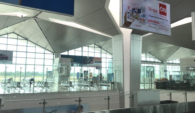 Nữ hành khách Trung Quốc trình báo bỏ quên túi đồ có 10 nghìn USD ở sân bay Vinh - Ảnh 2.