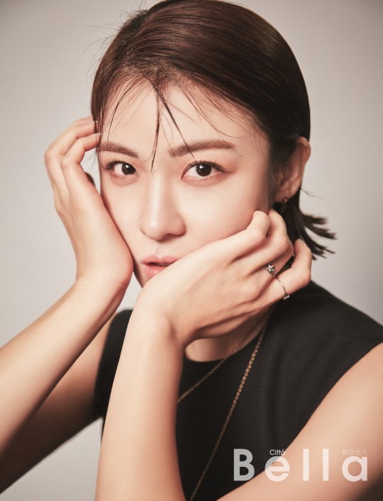 Ha Ji Won: Kẻ phá đám mối tình Hyun Bin - Song Hye Kyo và cuộc sống một mình lẻ bóng ở tuổi 40  - Ảnh 7.