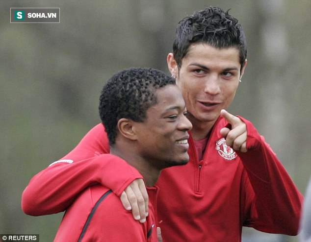 Evra: Chạy ngay đi nếu Ronaldo mời về nhà ăn trưa - Ảnh 1.