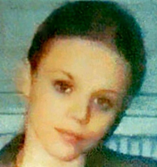 Thiếu nữ mất tích bí ẩn 20 năm trước và tới nay chưa tìm thấy xác - Ảnh 1.