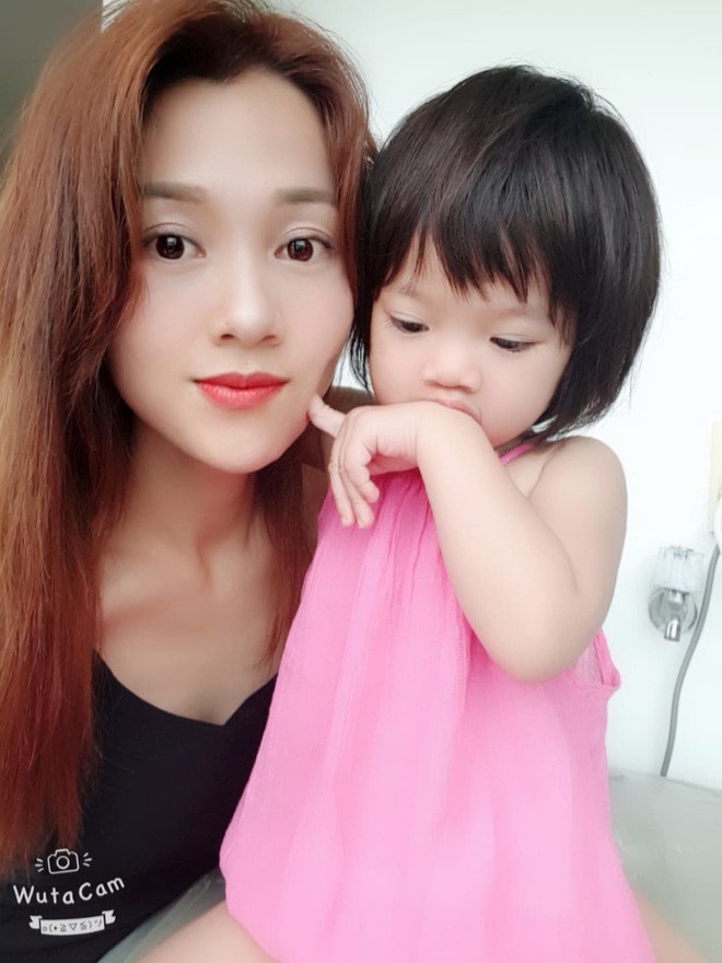 Mẹ mua giống cà chua siêu trái trồng để con đi thi, ai ngờ 2 tháng sau cây cao 1m60 ra đúng một trái làm con bị 1 điểm - Ảnh 2.