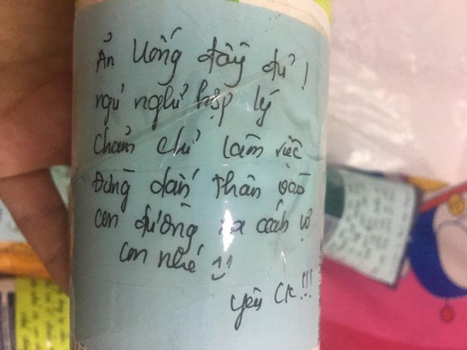  Nhìn cách cô vợ trẻ chuẩn bị đồ cho chồng đi công tác, ngay cả hội chị em cũng xuýt xoa không ngớt  - Ảnh 5.