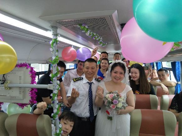 Tình cờ gặp nhau 3 lần trên một chuyến xe, tài xế bus kết hôn với nữ hành khách vì có duyên phận - Ảnh 2.