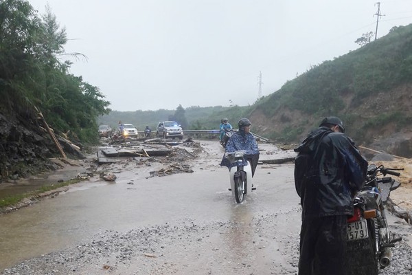 Cận cảnh hiện trường tan hoang sau trận lũ ống ở Lai Châu - Ảnh 4.