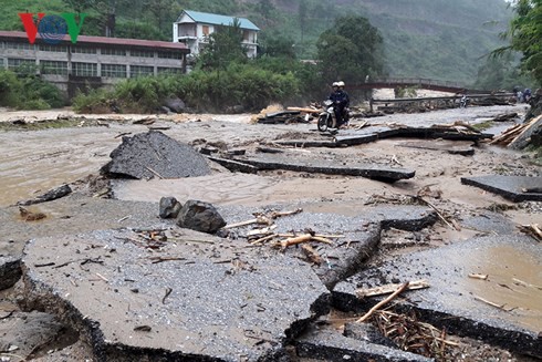Thủ tướng Chính phủ chỉ đạo ứng phó, khắc phục hậu quả mưa lũ - Ảnh 1.
