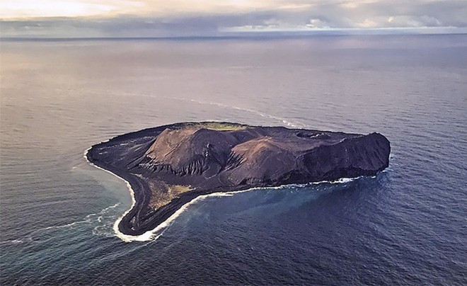 Đảo núi lửa Surtsey: Cấm địa kỳ bí của giới khoa học ngoài khơi Iceland, đến năm 1963 mới được phát hiện - Ảnh 3.