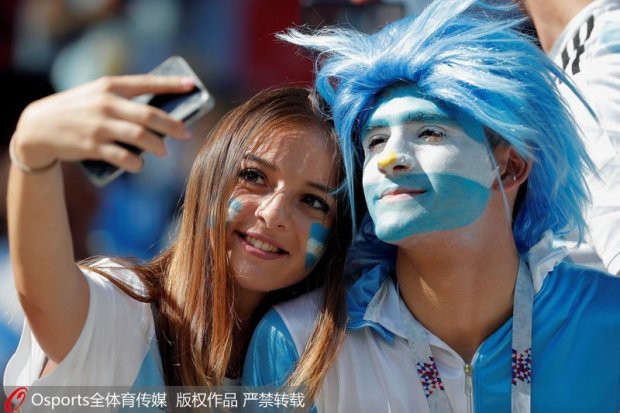 Hình ảnh các CĐV nữ xinh đẹp trên khán đài cổ vũ World Cup khiến người ta phải ùn ùn kéo đến Nga! - Ảnh 9.