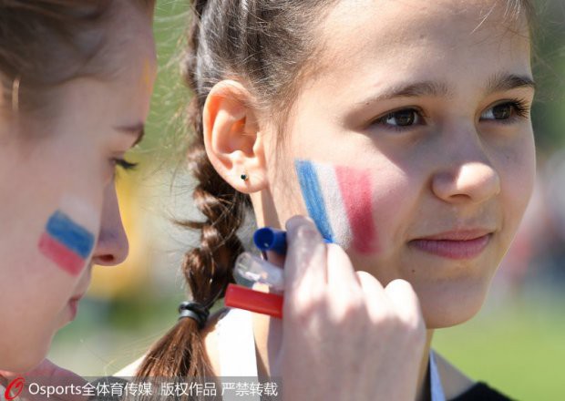 Hình ảnh các CĐV nữ xinh đẹp trên khán đài cổ vũ World Cup khiến người ta phải ùn ùn kéo đến Nga! - Ảnh 10.