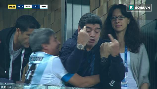 Nóng: Maradona nhập viện khẩn cấp ngay sau chiến thắng kịch tính của Argentina - Ảnh 2.