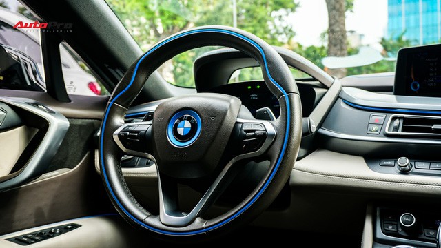 BMW i8 - Siêu xe đình đám một thời tụt giá mạnh tại Việt Nam - Ảnh 10.