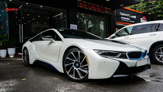 BMW i8 - Siêu xe đình đám một thời tụt giá mạnh tại Việt Nam - Ảnh 3.