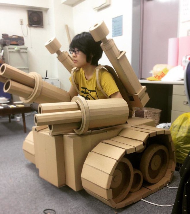 Cô gái Nhật Bản nổi tiếng vì biệt tài biến thùng các-tông thành xe tăng, thức ăn và nhiều thứ khác nữa - Ảnh 5.