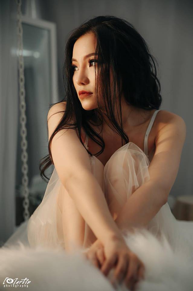 Lý Phương Châu nói về bộ ảnh sexy đầu đời: Tôi 28, gợi cảm chứ không gợi dục - Ảnh 1.