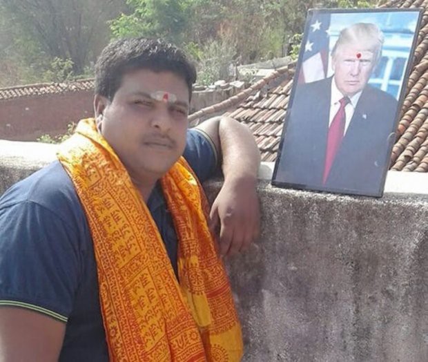 Người đàn ông Ấn Độ thờ Tổng thống Trump như thánh sống, định lập cả đền - Ảnh 1.