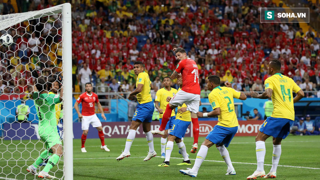 Quên Neymar và Coutinho đi, thành bại của Brazil nằm ở cặp bô lão trước khung thành - Ảnh 1.