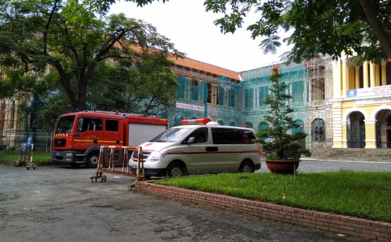 Thắt chặt an ninh tại phiên xét xử nhóm khủng bố âm mưu đặt bom sân bay Tân Sơn Nhất - Ảnh 2.
