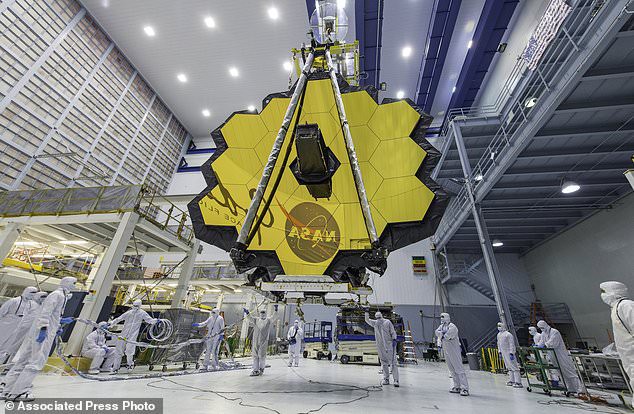 NASA sắp phóng vật thể tiêu tốn gần 10 tỷ USD ra vũ trụ: Bí mật không gian sắp hé lộ? - Ảnh 3.