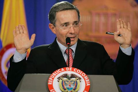 Cựu Tổng thống Colombia Alvaro Uribe bị nghi ngờ dính líu với các tổ chức tội phạm ma túy - Ảnh 1.