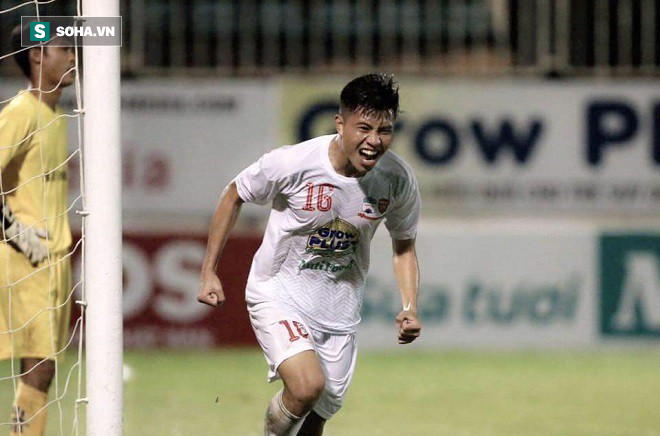 Điều lo lắng của sao U23 Việt Nam được bầu Đức mang cho Viettel mượn - Ảnh 1.