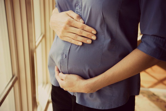 Nếu không thích, mẹ có quyền từ chối người khác chạm vào bụng bầu của mình và đây là lý do - Ảnh 1.