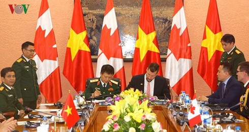 3 ưu tiên trong hợp tác Quốc phòng Việt Nam-Canada - Ảnh 2.