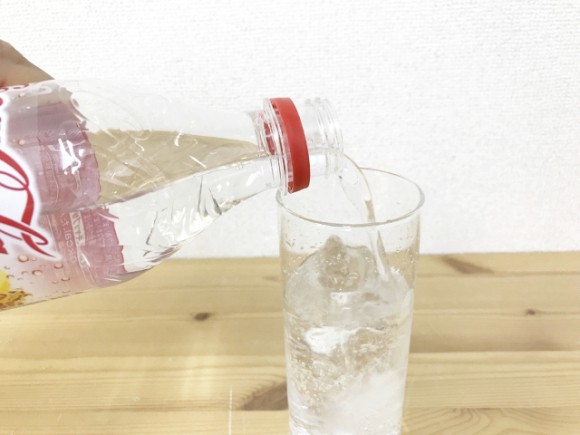 Người Nhật review nước lọc vị Coca-Cola: Hương vị không khác gì Coca thường nhưng thanh thoát hơn nhờ loại bỏ caramel - Ảnh 3.