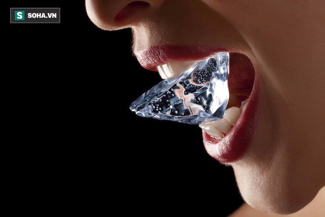 Chẳng may bị đá lạnh dính vào lưỡi: Ghim ngay cách sơ cứu đúng cách, tránh gây phồng rộp, chảy máu lưỡi - Ảnh 5.