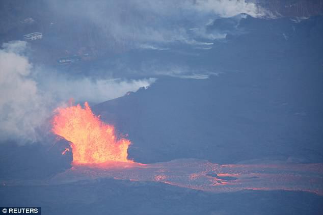 Núi lửa Kilauea đã giúp Hawaii mọc thêm hàng km đất mới mà vẫn chưa có dấu hiệu dừng lại - Ảnh 3.