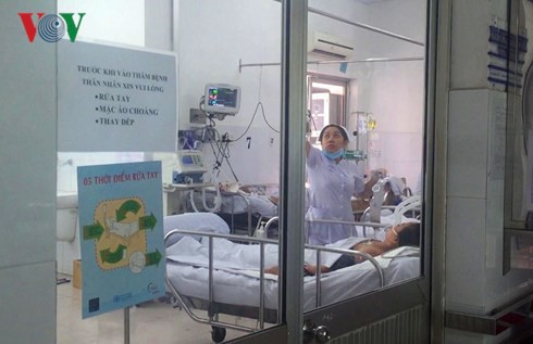 Một bệnh nhân tử vong, một người nguy kịch do cúm A/H1N1 ở TPHCM - Ảnh 1.