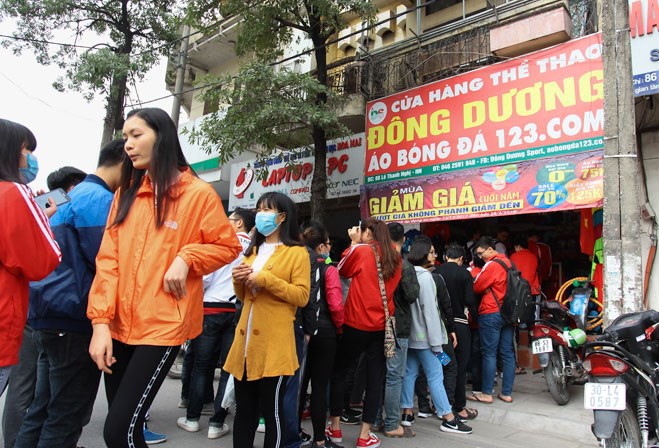 Cập nhật trước giờ bóng lăn: Không khí nóng lên từng phút, màn hình ở khắp nơi đã sẵn sàng - Ảnh 3.