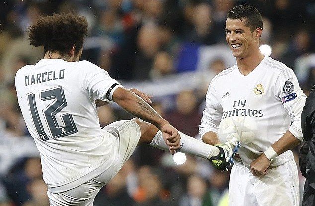 Marcelo viết ngôn tình gửi Ronaldo, hẹn 1 ngày lại trở về bên nhau - Ảnh 1.